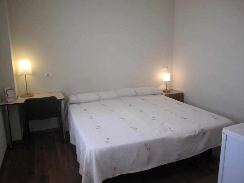 Hostal El Estudio Альманса Экстерьер фото