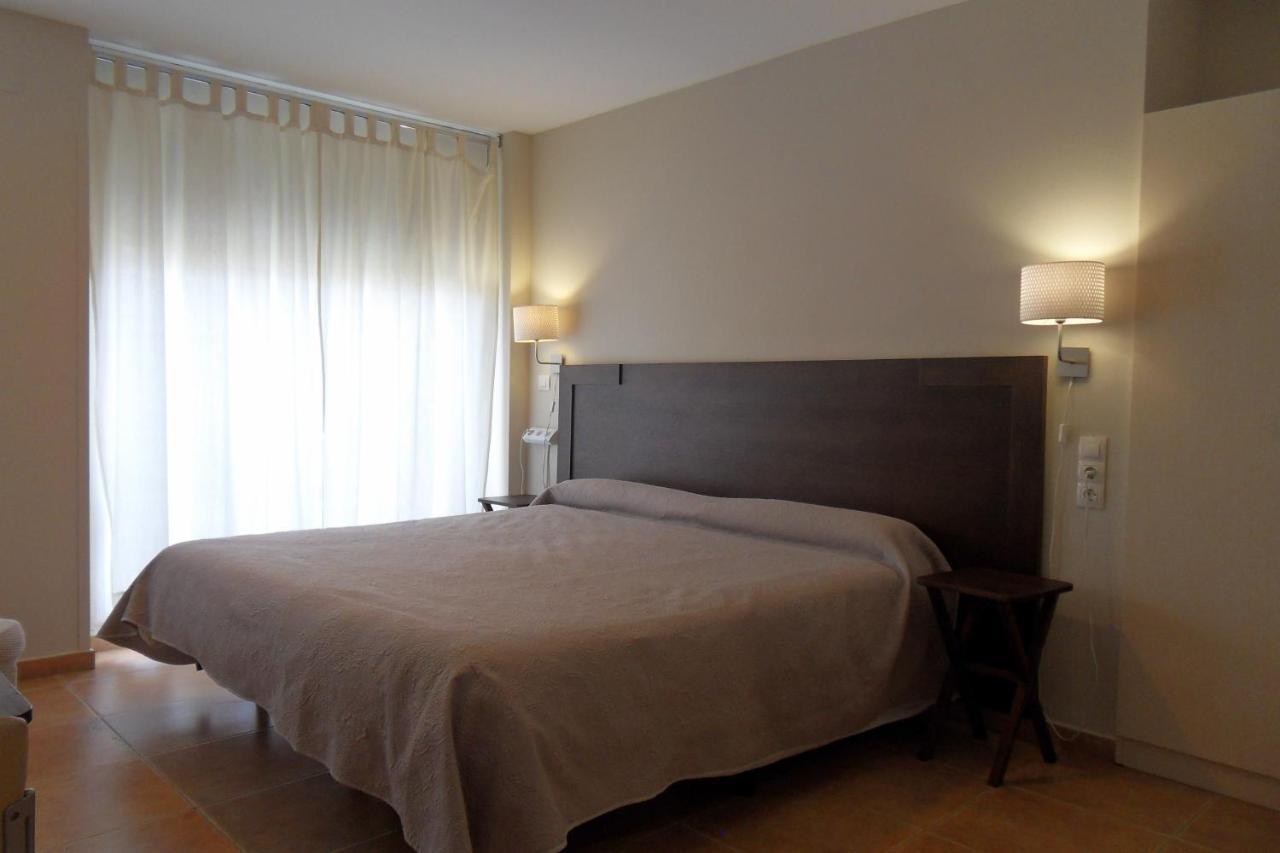 Hostal El Estudio Альманса Экстерьер фото