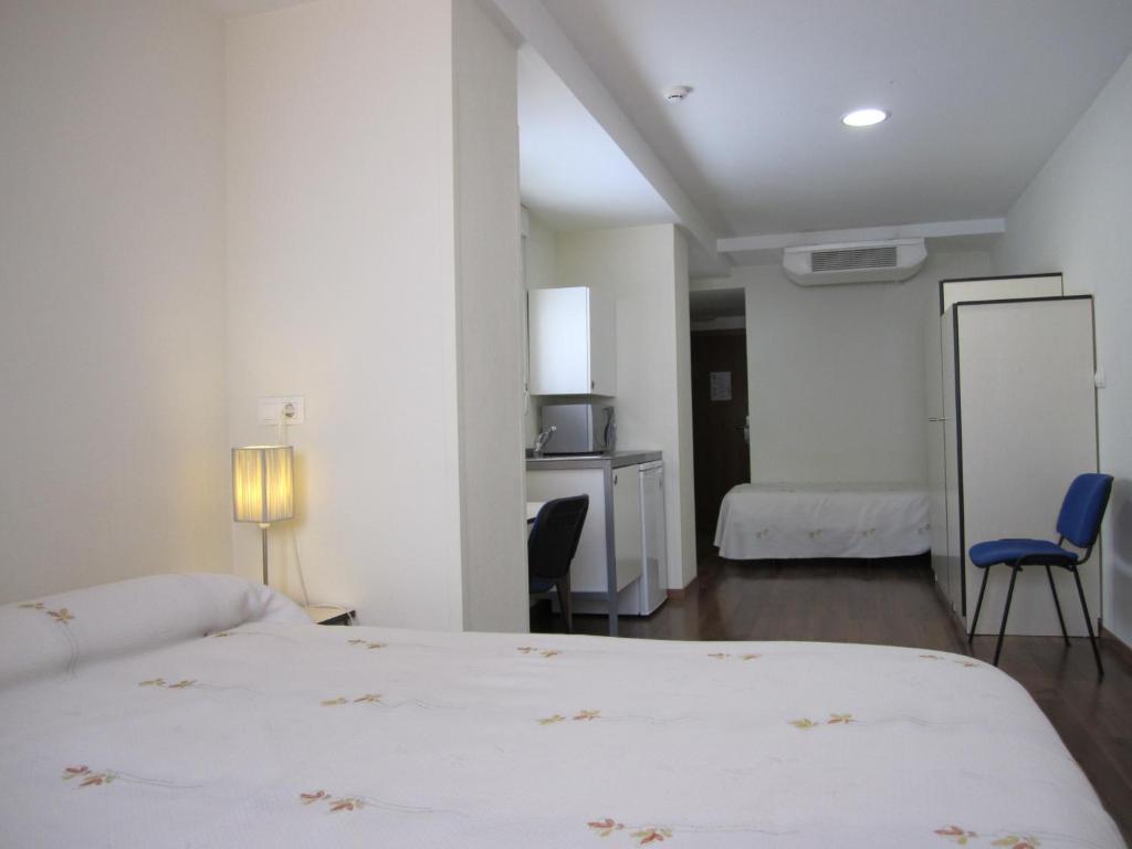 Hostal El Estudio Альманса Номер фото