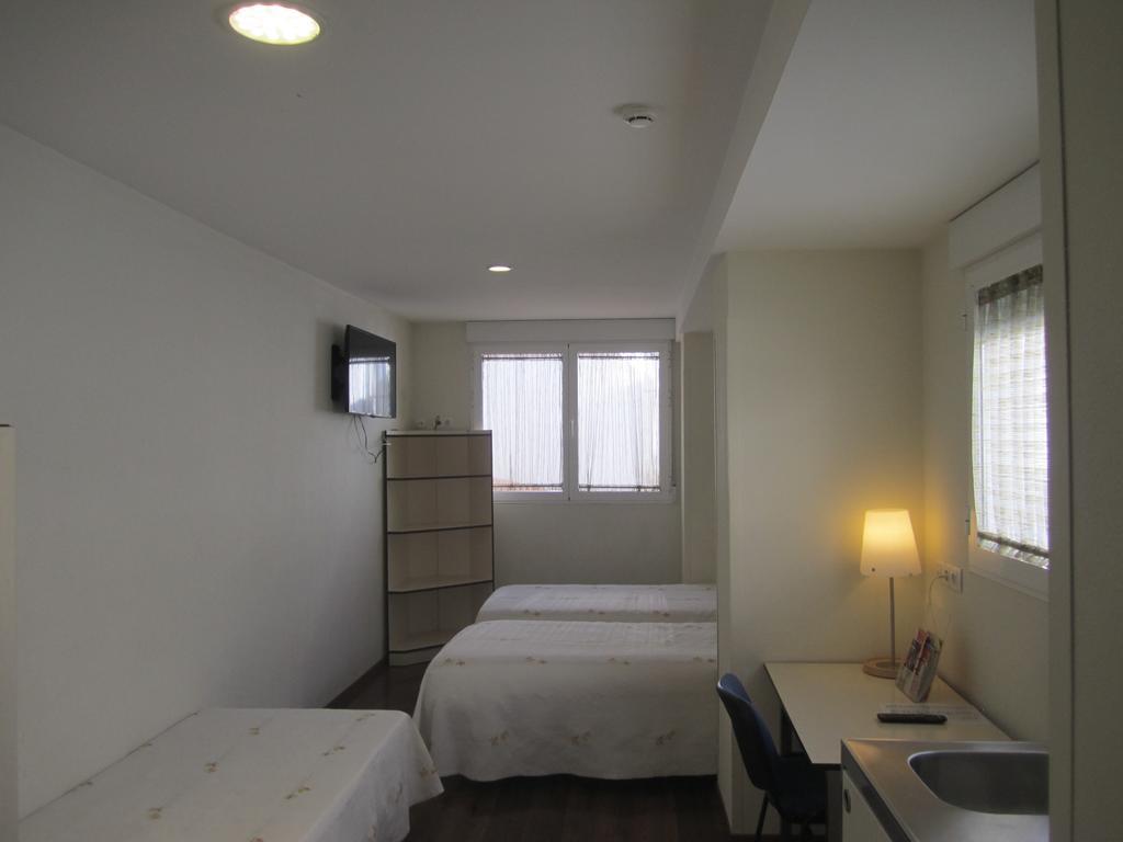 Hostal El Estudio Альманса Экстерьер фото