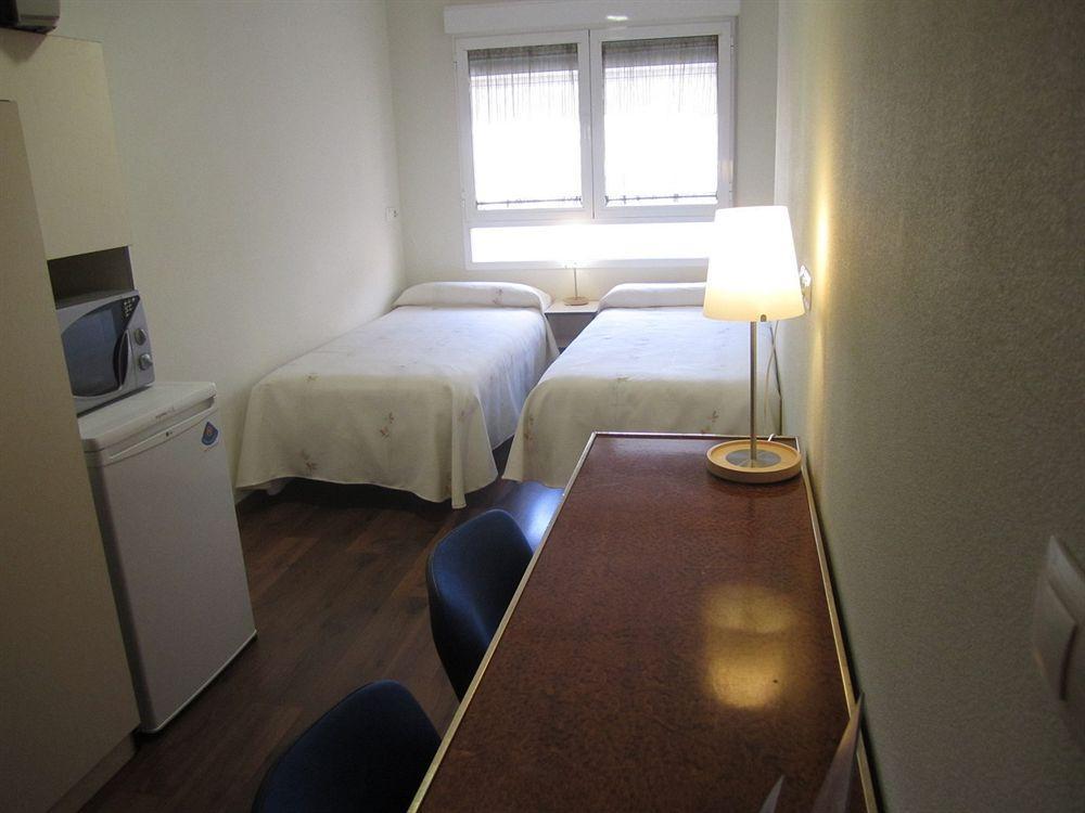 Hostal El Estudio Альманса Экстерьер фото