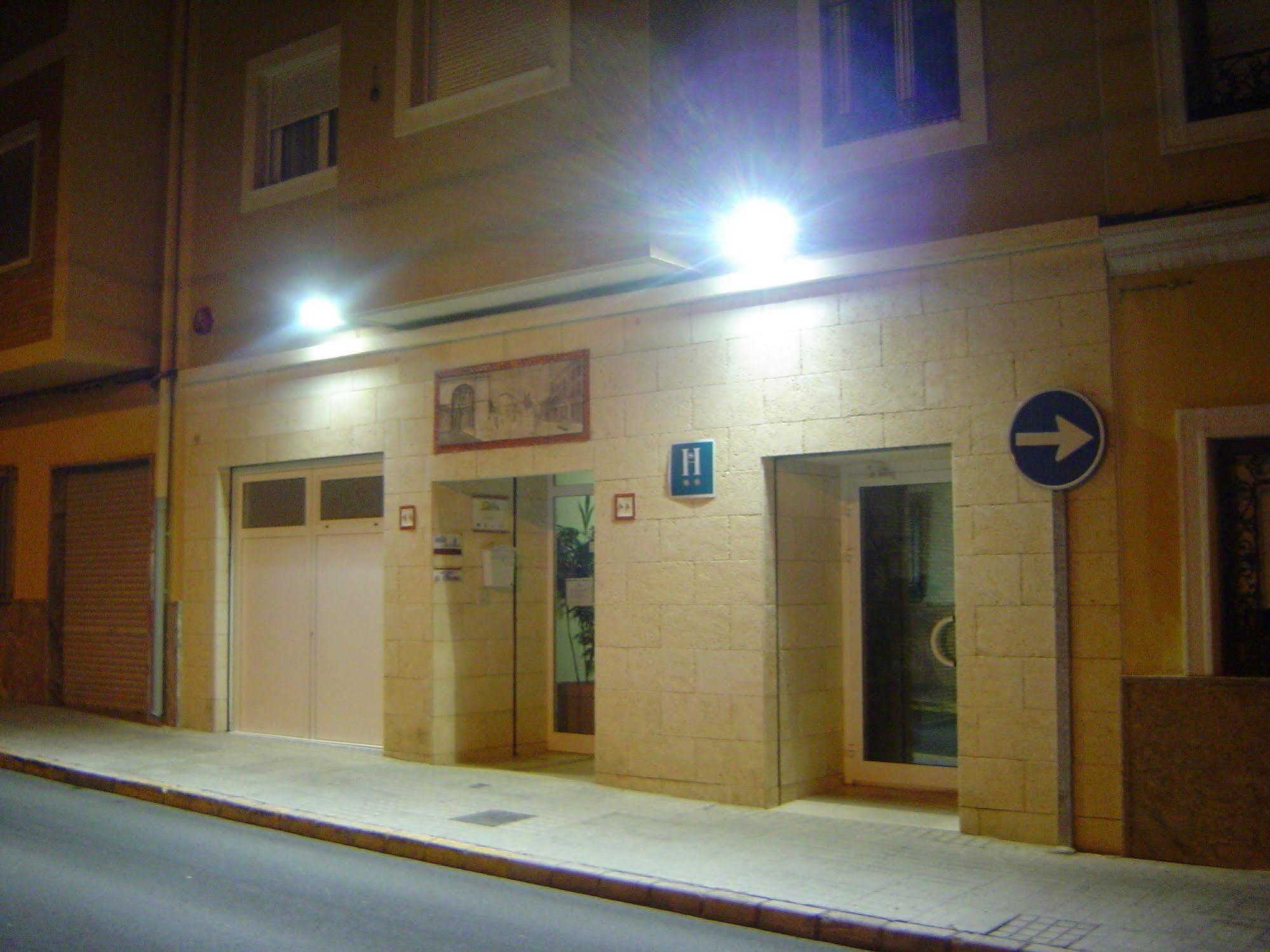 Hostal El Estudio Альманса Экстерьер фото